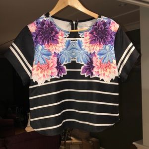 Women’s dressy top